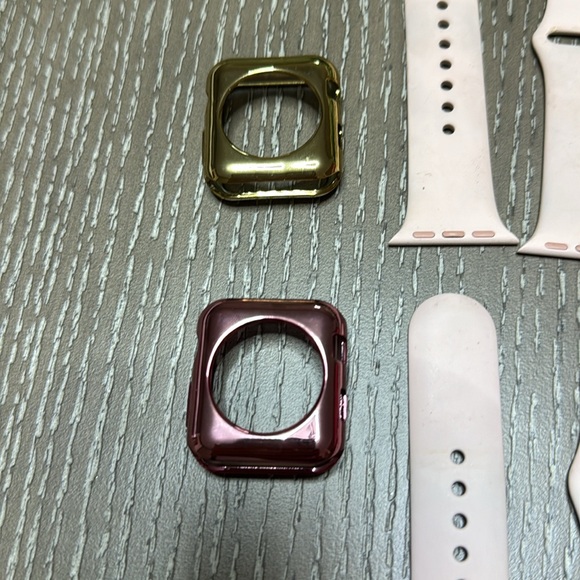 Apple Watch accessories- Never used - Picture 2 of 6